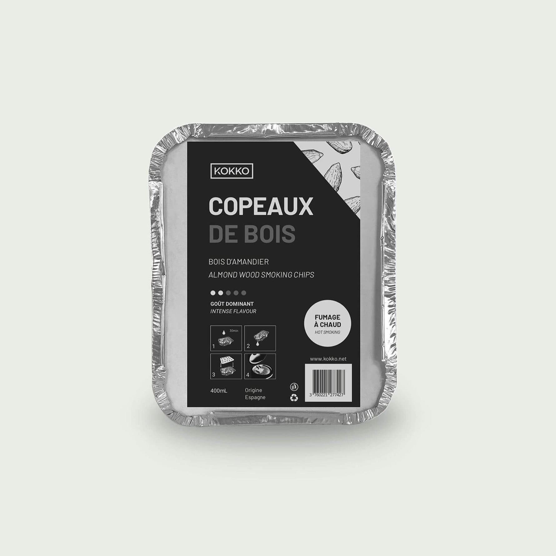Boîte de copeaux de bois d’amandier pour fumage à chaud, idéale pour un parfum délicat et légèrement sucré.