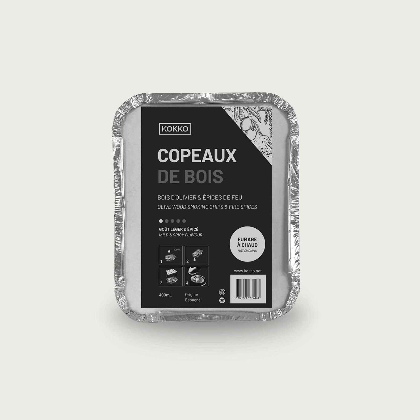 Boîte de copeaux de bois d’olivier et épices de feu, mélange aromatique pour un fumage à chaud riche en saveurs.