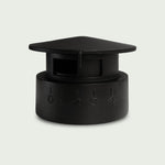 Chapeau de ventilation en fonte pour kamado, présenté de face, avec ouverture réglable et bague numérotée de 0 à 4 pour contrôler le flux d’air.