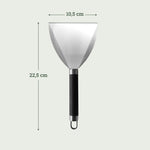 Spatule d’entretien en inox avec lame triangulaire et manche noir, dimensions 22,5 cm de long et tête de 10,5 cm de large.