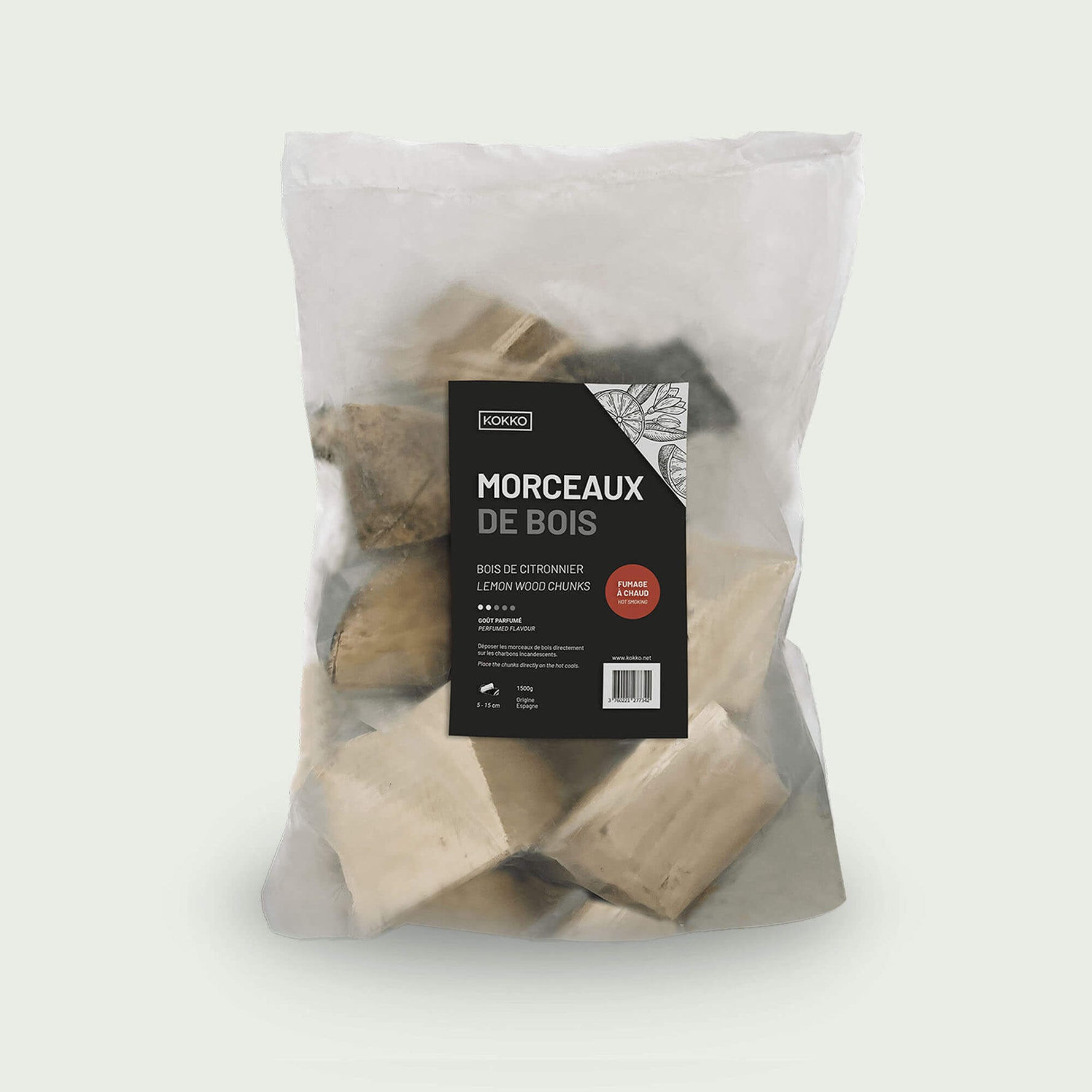 Sac transparent contenant des morceaux de bois de citronnier, avec étiquette noire, idéal pour le fumage et la cuisson à chaud au barbecue ou au Kamado.